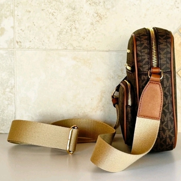 MICHAEL Michael Kors Brown and Tan Messenger Bag - Picture 2 of 4